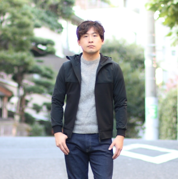 無地のパーカー
