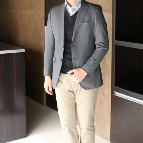 ジャケットに合うインナー5選 襟の有り無しで選ぶ方法と季節別コーデ17